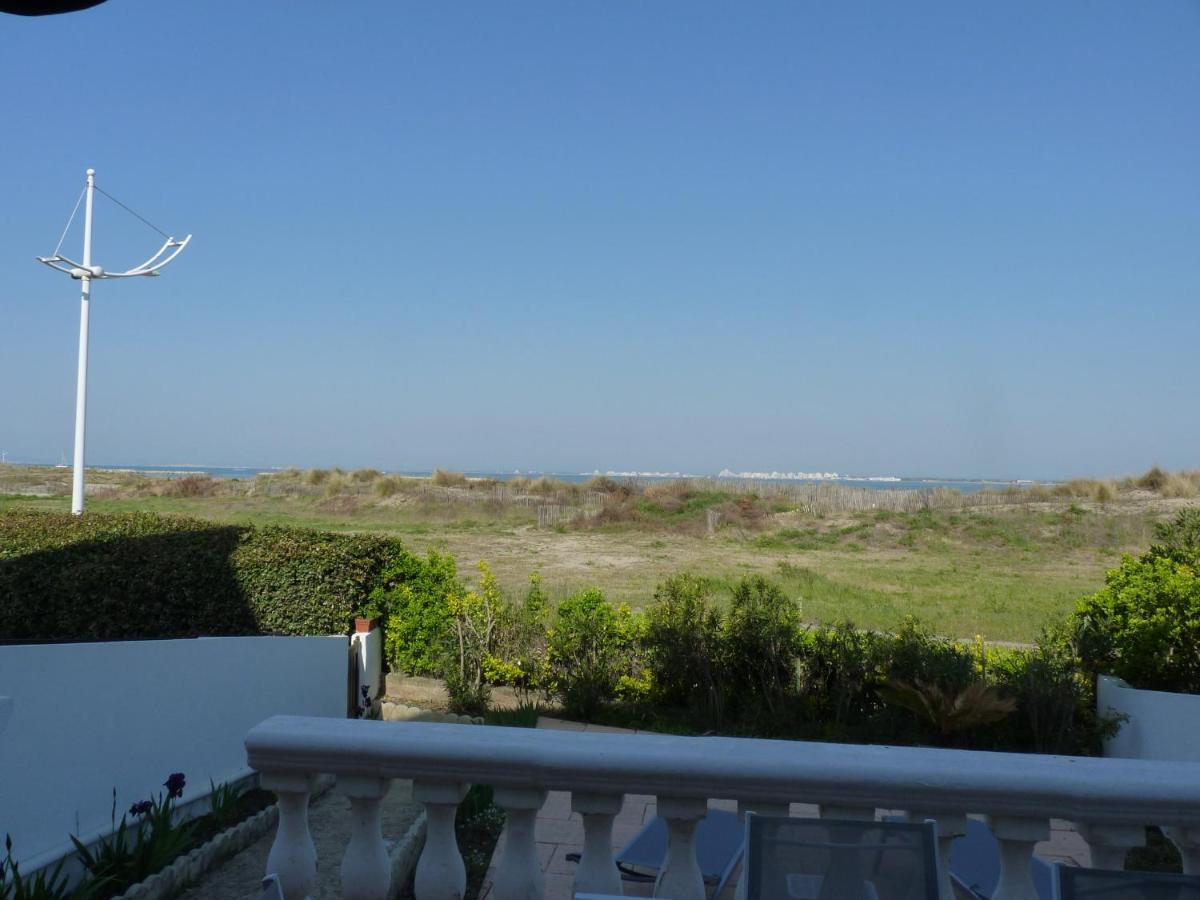 Sol-Y-Days Flamant, Superbe Appartement En Rez De Jardin Avec Grande Terrasse Et Jardinet, Face A La Mer Le Grau-du-Roi Exterior foto